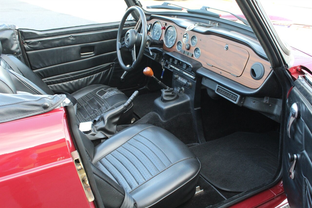 Triumph TR-6 1976 image number 34