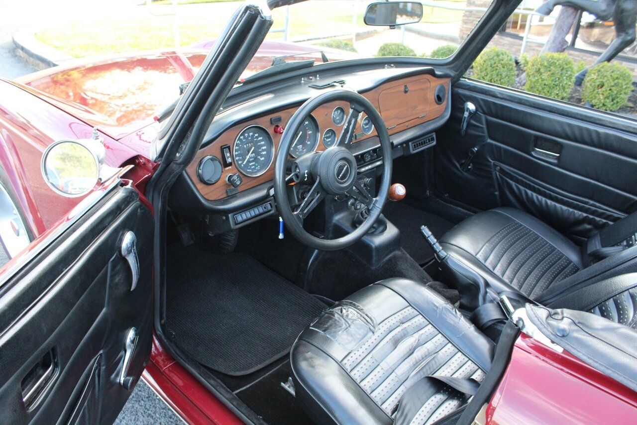 Triumph TR-6 1976 image number 9