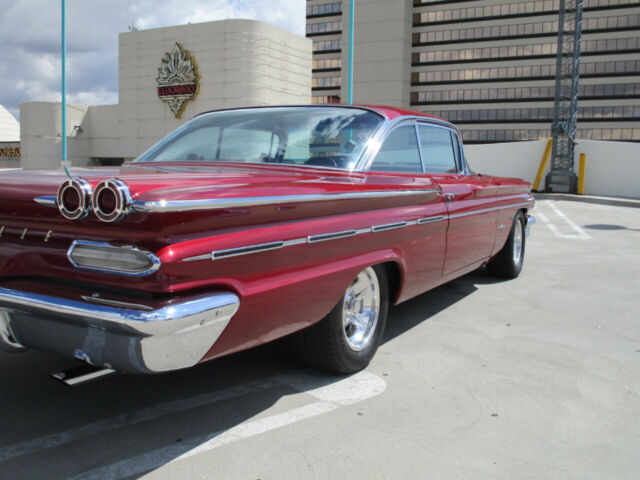 Pontiac Bonneville 1960 image number 15