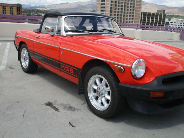 MG MGB 1976 image number 18