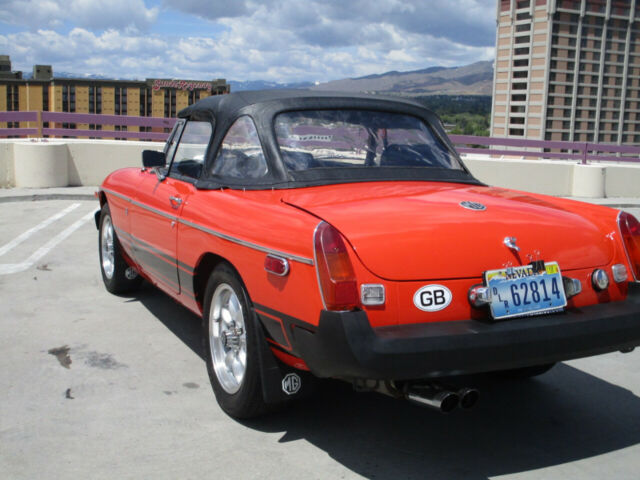 MG MGB 1976 image number 34