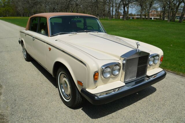 Rolls-Royce Silver Shadow 1975 image number 25