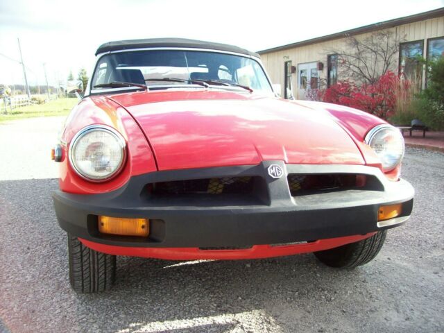 MG MGB 1979 image number 0