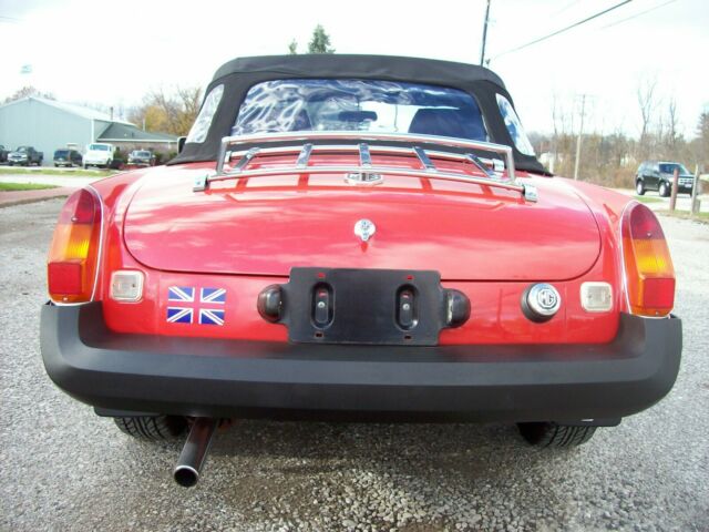 MG MGB 1979 image number 17