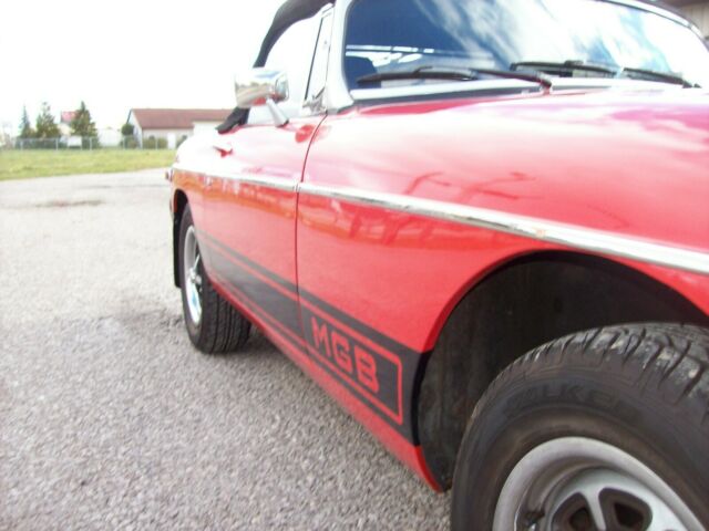 MG MGB 1979 image number 20