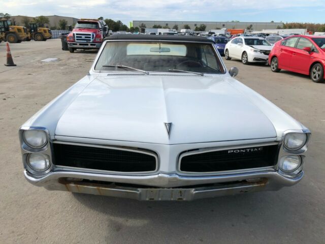 Pontiac Le Mans 1966 image number 28