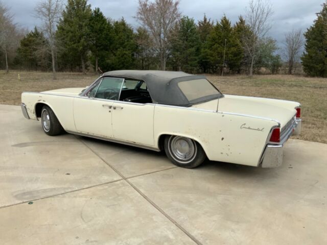 Lincoln Continental 1962 image number 2