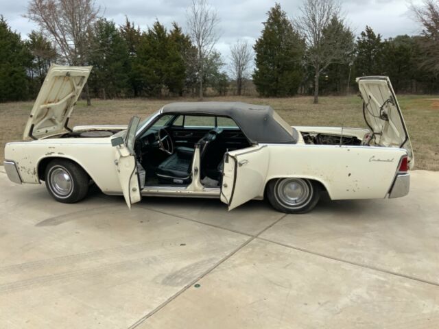 Lincoln Continental 1962 image number 20