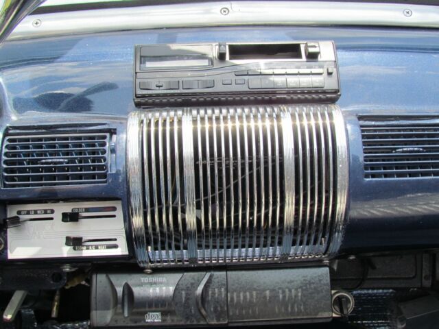 Lincoln Continental 1940 image number 38