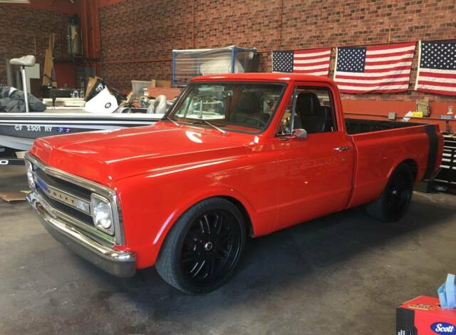 Chevrolet C-10 1969 image number 2