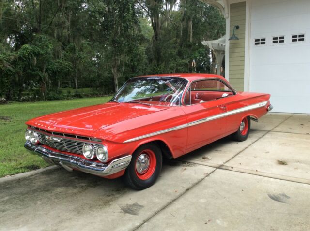 Chevrolet Impala 1961 image number 24