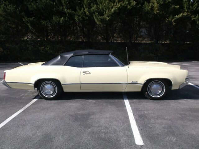 Oldsmobile Eighty-Eight 1969 image number 26