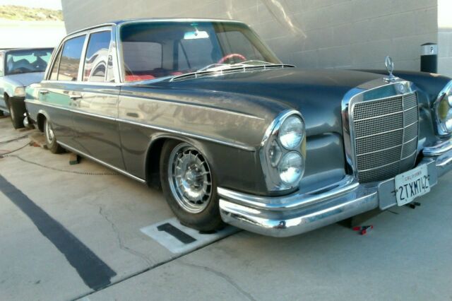 Mercedes-Benz 300-Series 1967 image number 12