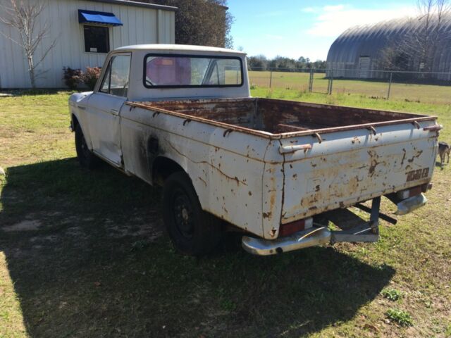 Datsun Pickup 1968 image number 1