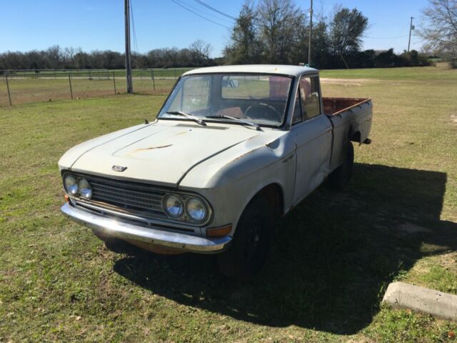 Datsun Pickup 1968 image number 2