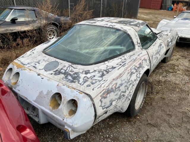 Chevrolet Corvette 1978 image number 24