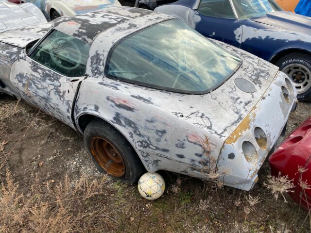 Chevrolet Corvette 1978 image number 27