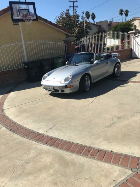 Porsche 911 1977 image number 17