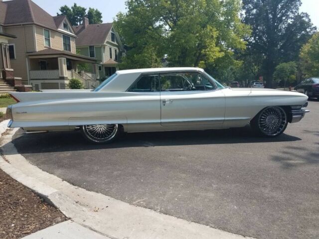 Cadillac DeVille 1962 image number 4