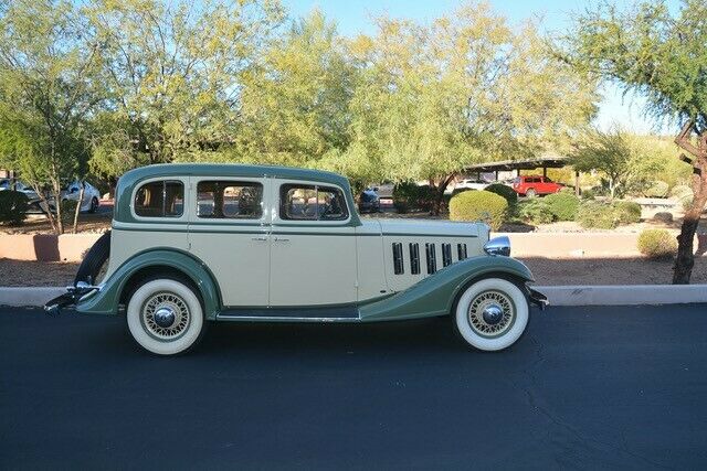 Buick Century 1933 image number 15