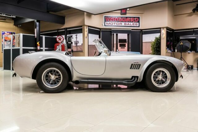 Shelby Cobra 1965 image number 33