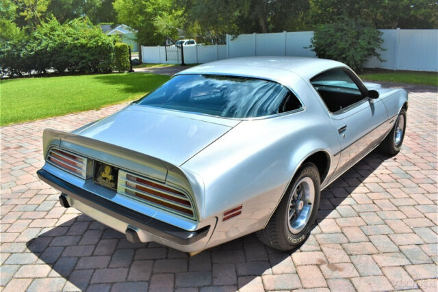 Pontiac Firebird 1975 image number 8