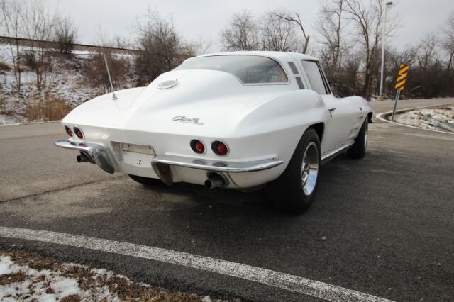 Chevrolet Corvette 1964 image number 27