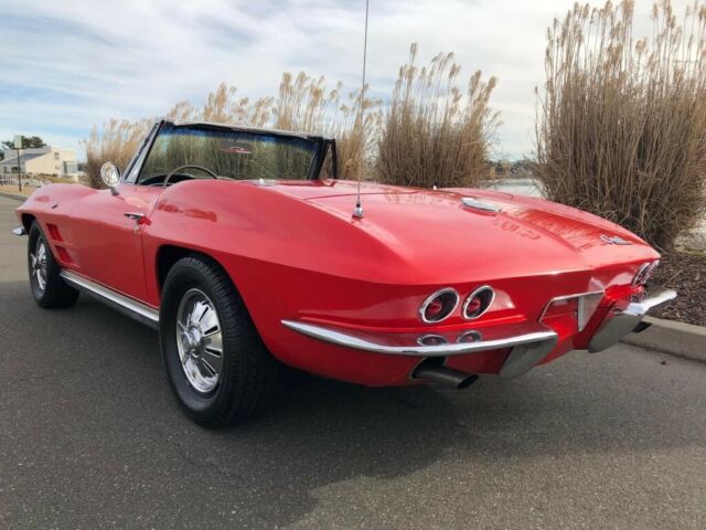 Chevrolet Corvette 1964 image number 32