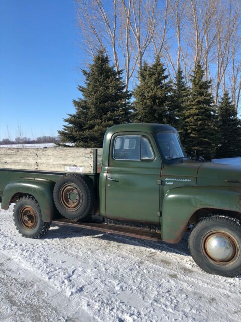 International Harvester R-120 1955 image number 0