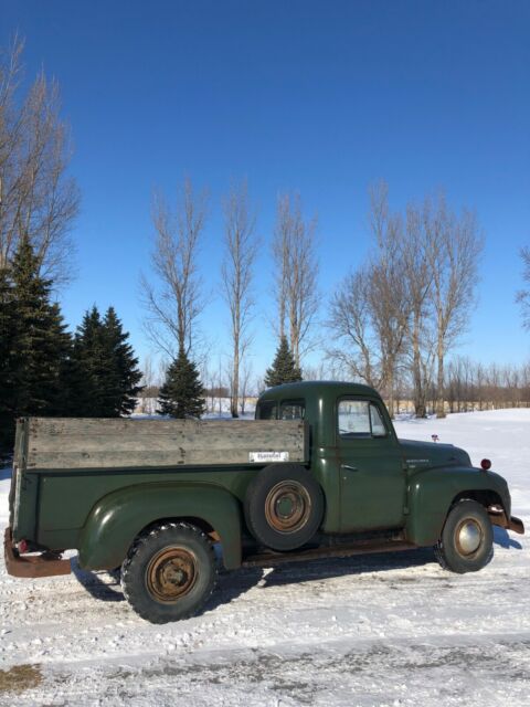 International Harvester R-120 1955 image number 10