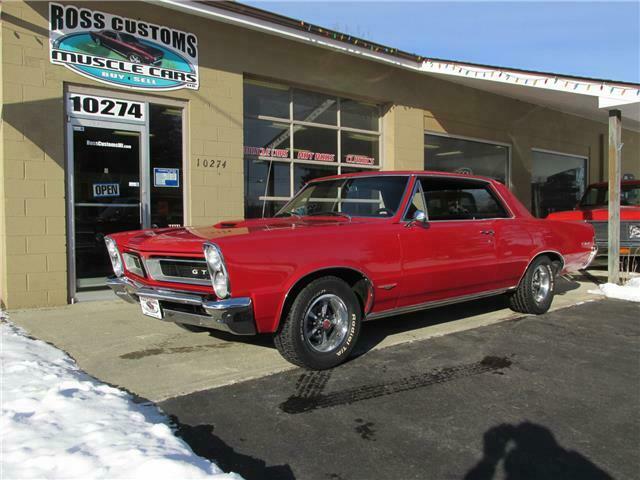 Pontiac Le Mans 1965 image number 31