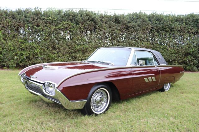 Ford Thunderbird 1963 image number 0