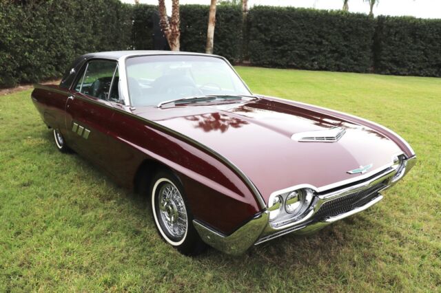 Ford Thunderbird 1963 image number 29