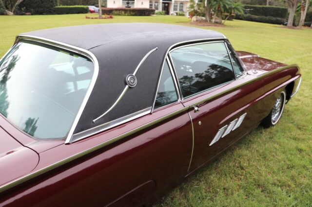 Ford Thunderbird 1963 image number 32