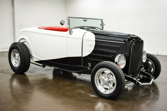 Ford Roadster 1932 image number 24