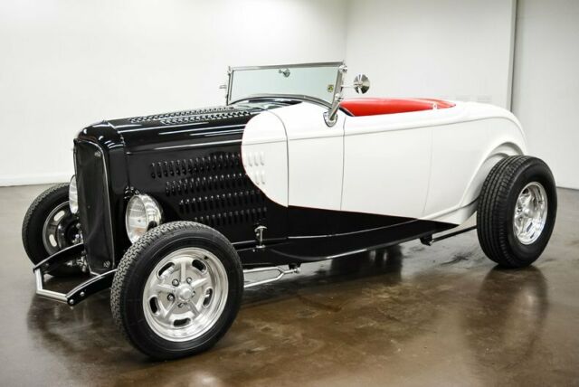 Ford Roadster 1932 image number 26