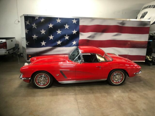 Chevrolet Corvette 1962 image number 0