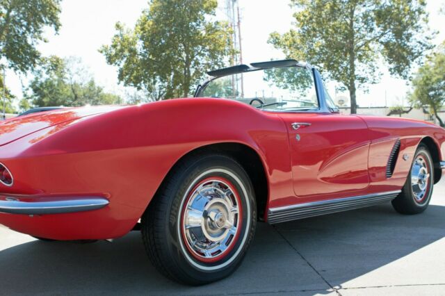 Chevrolet Corvette 1962 image number 20