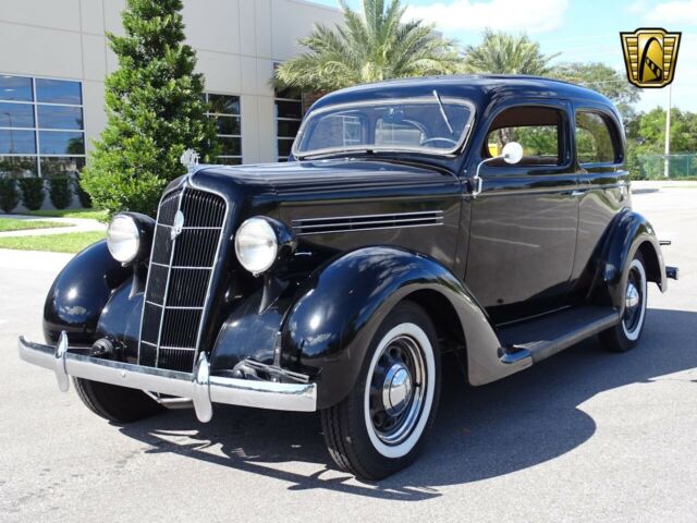 Plymouth Sedan 1935 image number 30