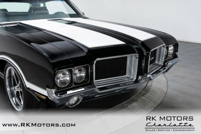 Oldsmobile Cutlass 1972 image number 13