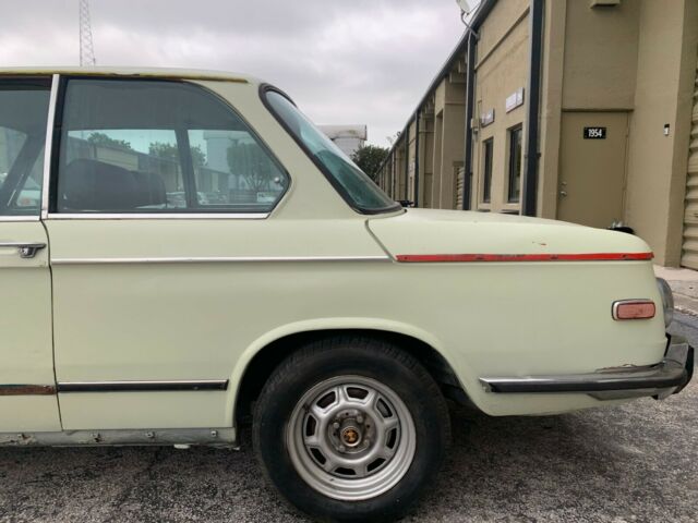 BMW 2002 1971 image number 27