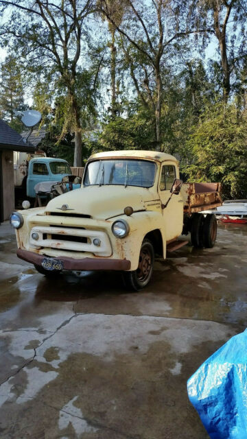 International Harvester S130 1957 image number 1