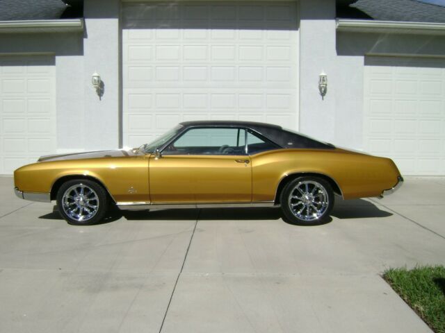 Buick Riviera 1967 image number 2