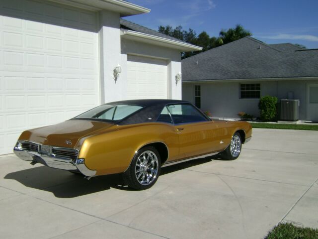 Buick Riviera 1967 image number 29