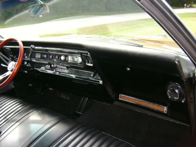 Buick Riviera 1967 image number 37