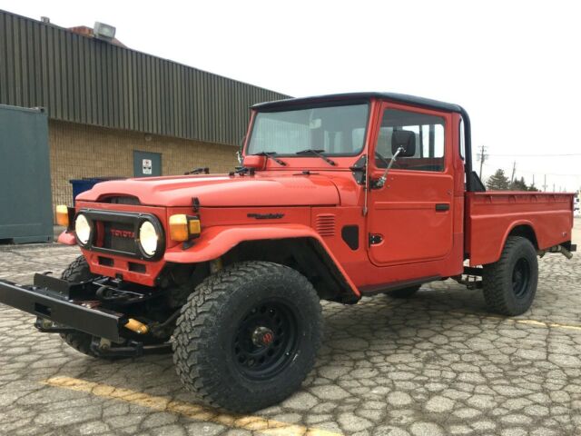 Toyota Land Cruiser 1977 image number 15