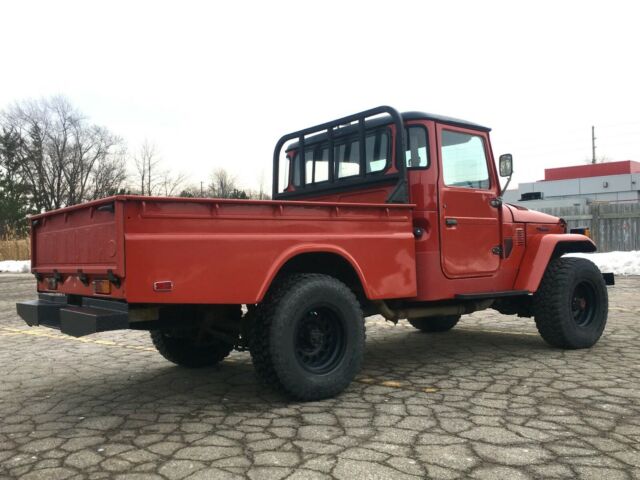 Toyota Land Cruiser 1977 image number 22