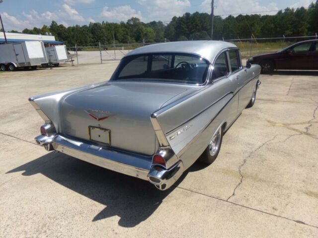 Chevrolet Bel Air/150/210 1957 image number 27