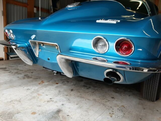 Chevrolet Corvette 1966 image number 21