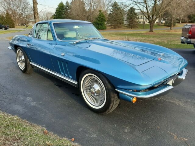 Chevrolet Corvette 1966 image number 28